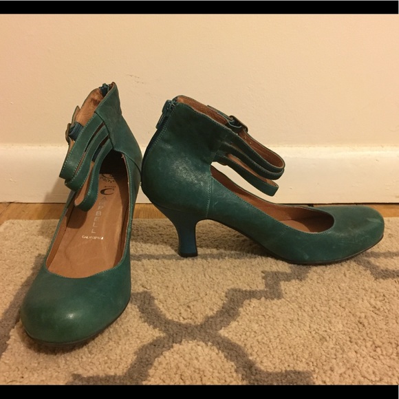 teal colour heels